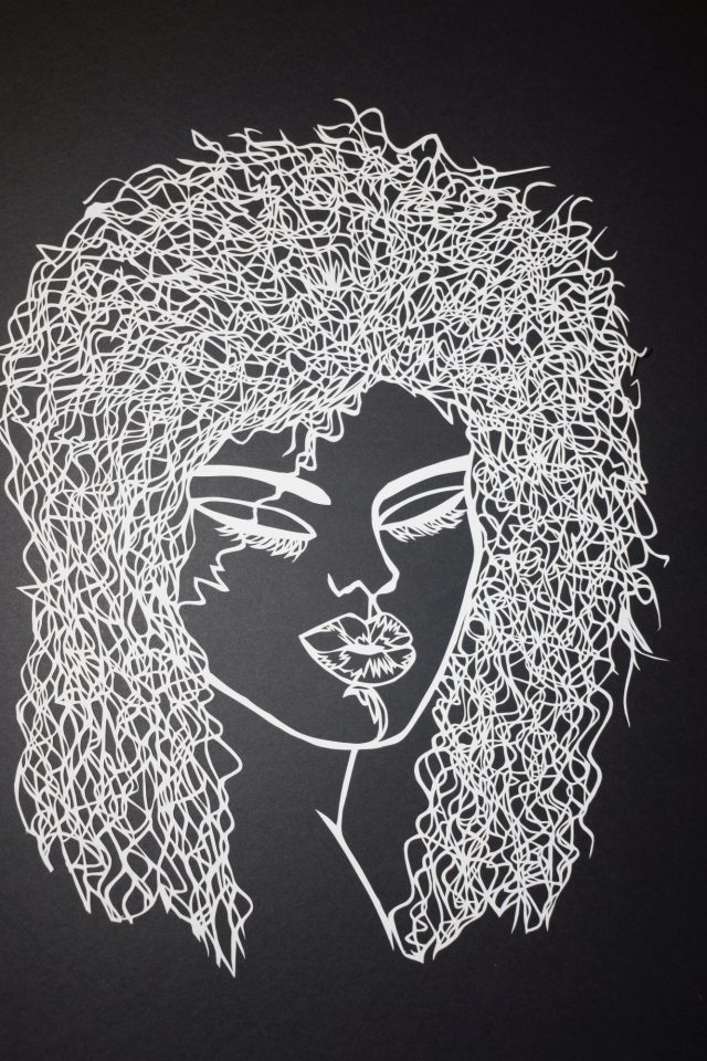 Alina Papercut Detail