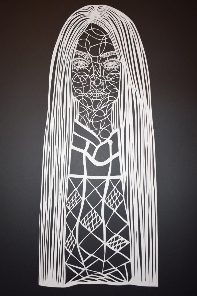 Alina Papercut Detail