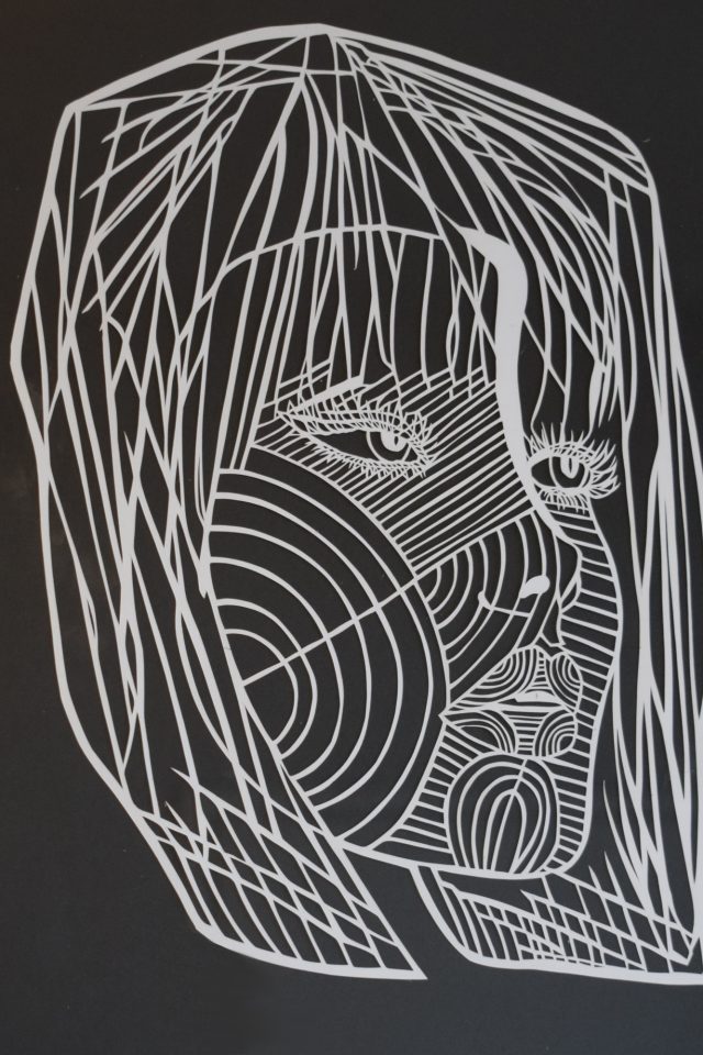 Alina Papercut Detail
