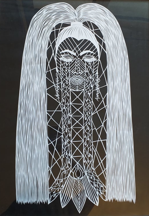 Alina Papercut Detail