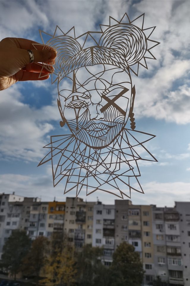 Alina Papercut Detail