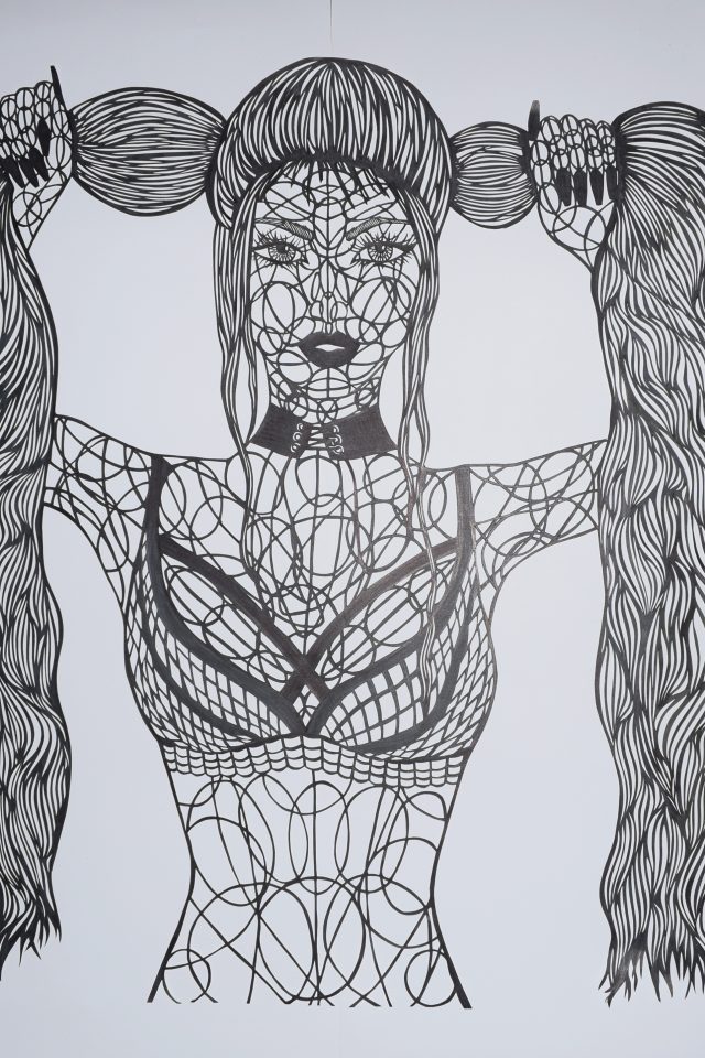 Alina Papercut Detail