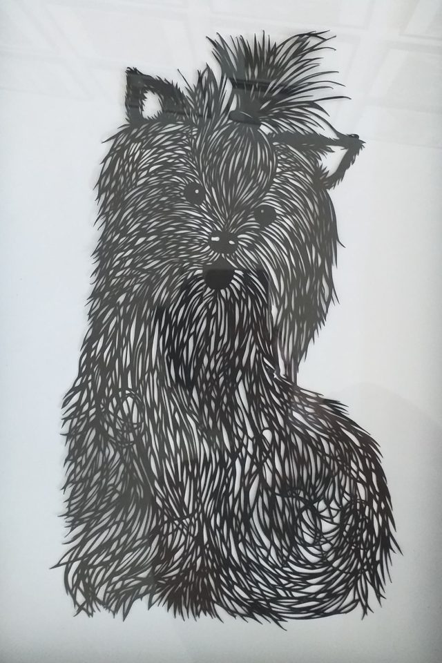 Alina Papercut Detail